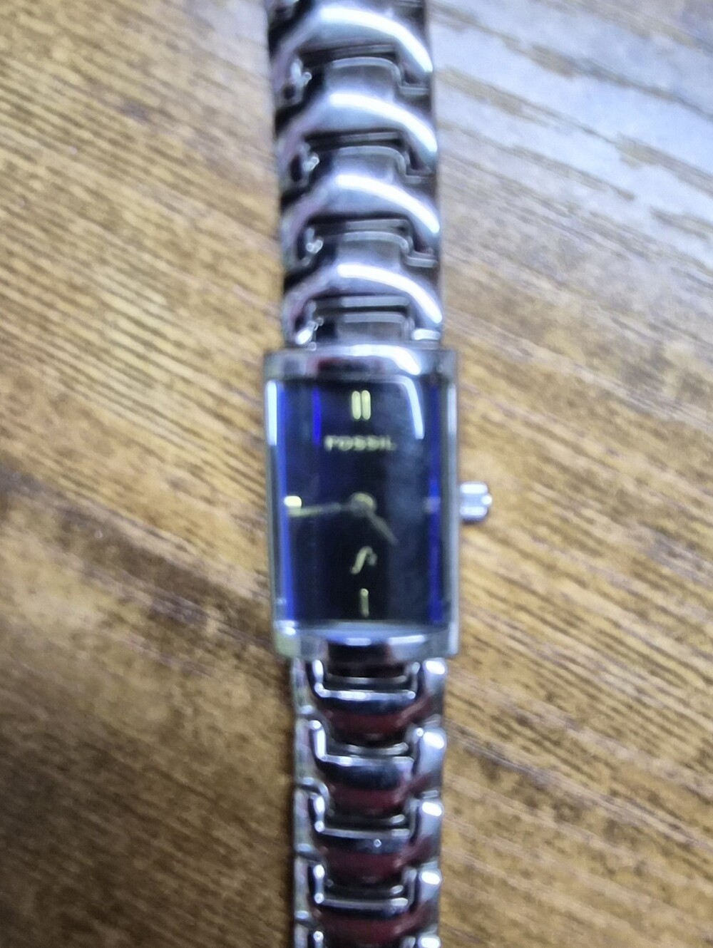 Fossil F2 Silver Link Bracelet Watch with Black Dial. 30meters. Vintage.
